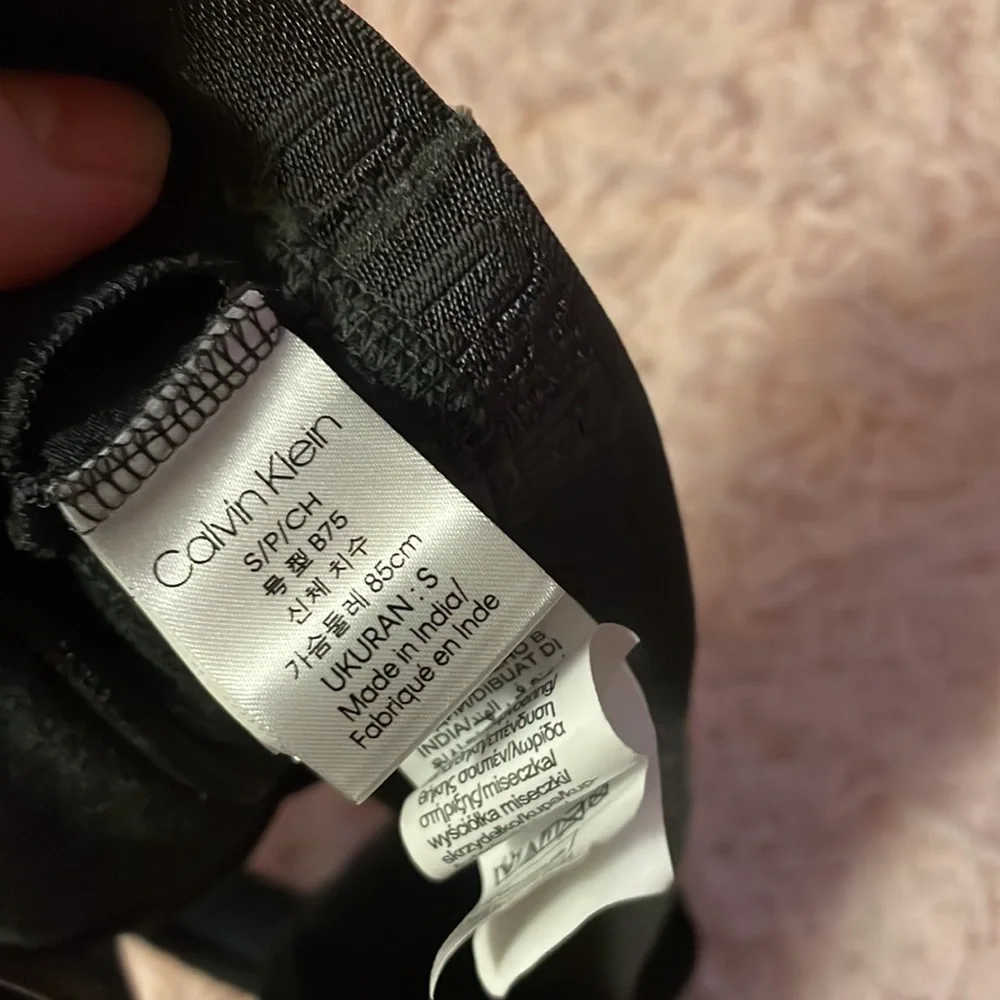 Calvin Klein razor back sports bralette - Picture 3 of 6